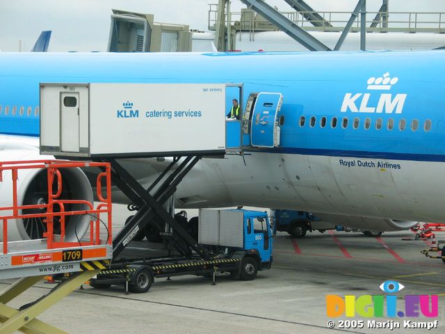 13862 KLM catering services